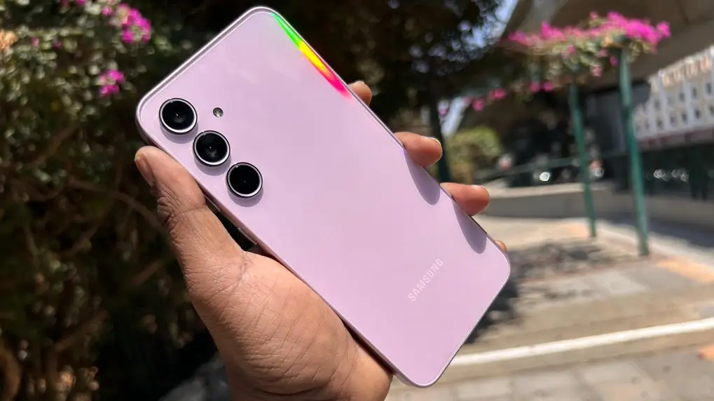 Apakah Samsung Galaxy A35 5G Mendukung Wireless Charging?